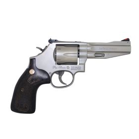 Револвер модел 686/  4"   "Смит и Уесън" 